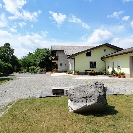 Appartement Deno à Podgrad  Extérieur photo